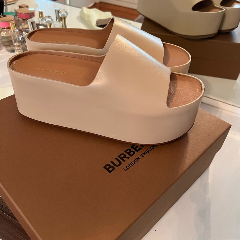 Burberry sandals - Picture 5 of 8